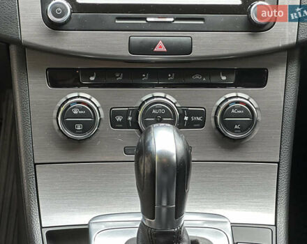 Белый Фольксваген Пассат, объемом двигателя 2 л и пробегом 222 тыс. км за 10500 $, фото 6 на Automoto.ua