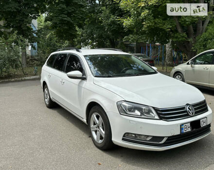 Белый Фольксваген Пассат, объемом двигателя 2 л и пробегом 222 тыс. км за 10500 $, фото 1 на Automoto.ua