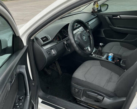 Білий Фольксваген Пассат, об'ємом двигуна 1.97 л та пробігом 319 тис. км за 9500 $, фото 19 на Automoto.ua