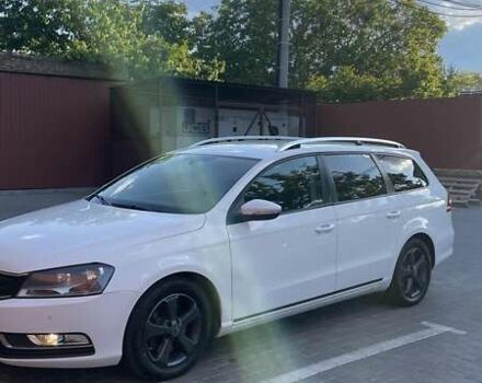 Белый Фольксваген Пассат, объемом двигателя 1.6 л и пробегом 215 тыс. км за 10000 $, фото 2 на Automoto.ua