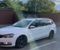 Белый Фольксваген Пассат, объемом двигателя 1.6 л и пробегом 215 тыс. км за 10000 $, фото 2 на Automoto.ua
