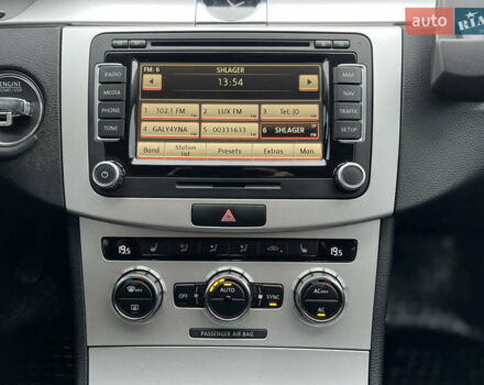 Белый Фольксваген Пассат, объемом двигателя 1.97 л и пробегом 317 тыс. км за 9600 $, фото 10 на Automoto.ua