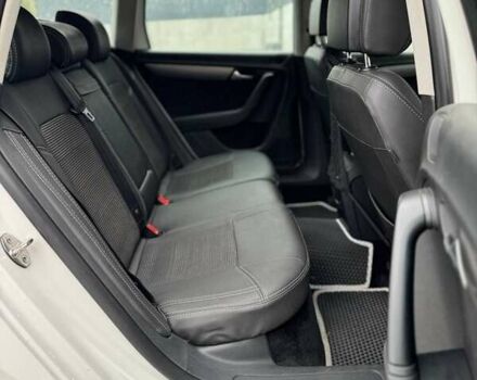 Белый Фольксваген Пассат, объемом двигателя 1.97 л и пробегом 315 тыс. км за 10500 $, фото 17 на Automoto.ua