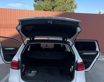 Белый Фольксваген Пассат, объемом двигателя 1.6 л и пробегом 215 тыс. км за 10000 $, фото 7 на Automoto.ua