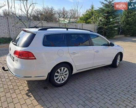 Білий Фольксваген Пассат, об'ємом двигуна 1.6 л та пробігом 268 тис. км за 12000 $, фото 15 на Automoto.ua