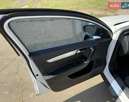 Белый Фольксваген Пассат, объемом двигателя 1.97 л и пробегом 340 тыс. км за 12999 $, фото 36 на Automoto.ua