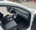 Белый Фольксваген Пассат, объемом двигателя 1.6 л и пробегом 302 тыс. км за 11500 $, фото 11 на Automoto.ua