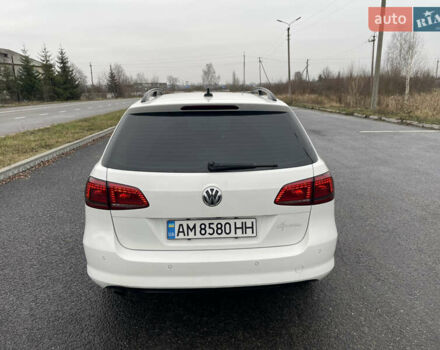 Білий Фольксваген Пассат, об'ємом двигуна 1.6 л та пробігом 321 тис. км за 10000 $, фото 6 на Automoto.ua