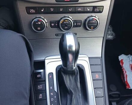 Белый Фольксваген Пассат, объемом двигателя 1.97 л и пробегом 240 тыс. км за 9800 $, фото 4 на Automoto.ua