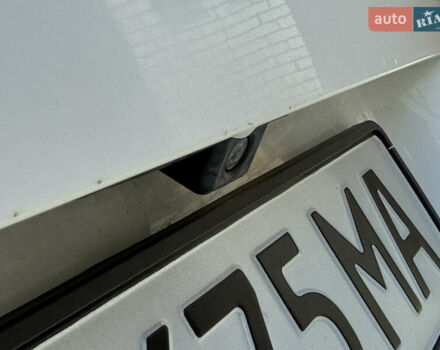 Білий Фольксваген Пассат, об'ємом двигуна 2 л та пробігом 302 тис. км за 8800 $, фото 12 на Automoto.ua