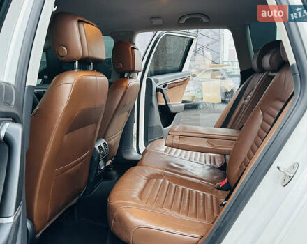 Білий Фольксваген Пассат, об'ємом двигуна 1.8 л та пробігом 259 тис. км за 8900 $, фото 20 на Automoto.ua