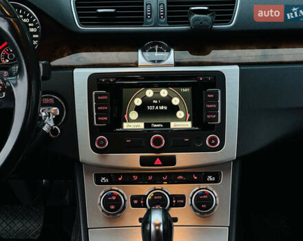 Білий Фольксваген Пассат, об'ємом двигуна 1.8 л та пробігом 259 тис. км за 8900 $, фото 28 на Automoto.ua