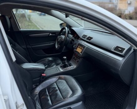 Белый Фольксваген Пассат, объемом двигателя 2 л и пробегом 40 тыс. км за 5300 $, фото 8 на Automoto.ua