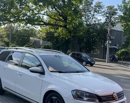 Белый Фольксваген Пассат, объемом двигателя 1.6 л и пробегом 215 тыс. км за 10000 $, фото 11 на Automoto.ua