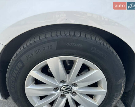 Білий Фольксваген Пассат, об'ємом двигуна 1.97 л та пробігом 319 тис. км за 9500 $, фото 23 на Automoto.ua