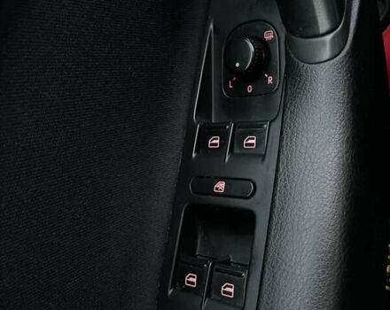 Білий Фольксваген Пассат, об'ємом двигуна 2 л та пробігом 317 тис. км за 9299 $, фото 12 на Automoto.ua