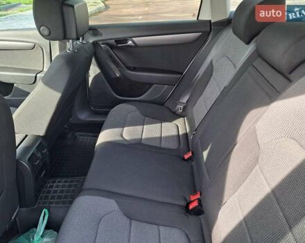 Білий Фольксваген Пассат, об'ємом двигуна 1.6 л та пробігом 268 тис. км за 12000 $, фото 13 на Automoto.ua