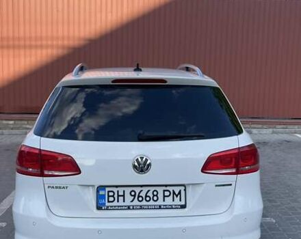 Белый Фольксваген Пассат, объемом двигателя 1.6 л и пробегом 215 тыс. км за 10000 $, фото 8 на Automoto.ua
