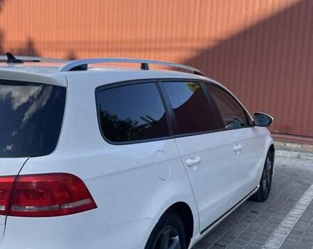 Белый Фольксваген Пассат, объемом двигателя 1.6 л и пробегом 215 тыс. км за 10000 $, фото 10 на Automoto.ua