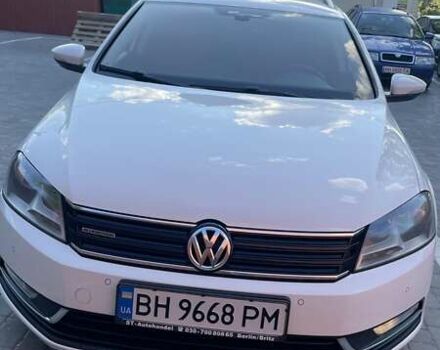Белый Фольксваген Пассат, объемом двигателя 1.6 л и пробегом 215 тыс. км за 10000 $, фото 1 на Automoto.ua