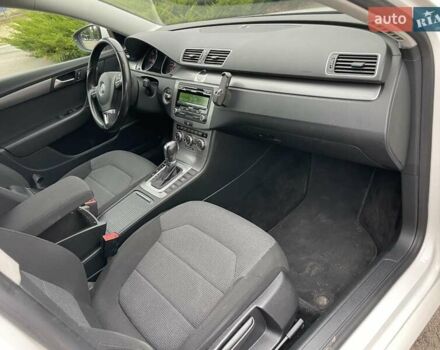 Білий Фольксваген Пассат, об'ємом двигуна 1.97 л та пробігом 255 тис. км за 11900 $, фото 34 на Automoto.ua