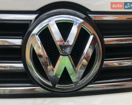 Білий Фольксваген Пассат, об'ємом двигуна 2 л та пробігом 217 тис. км за 10500 $, фото 14 на Automoto.ua