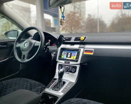 Белый Фольксваген Пассат, объемом двигателя 2 л и пробегом 298 тыс. км за 11299 $, фото 9 на Automoto.ua