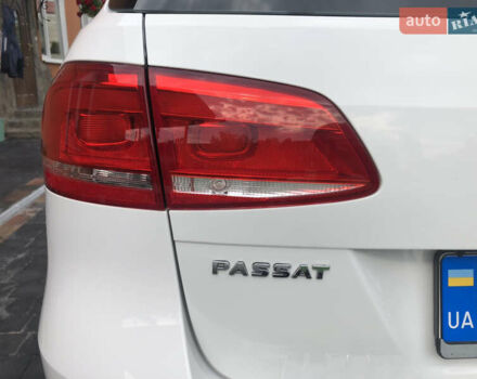 Білий Фольксваген Пассат, об'ємом двигуна 2 л та пробігом 217 тис. км за 10500 $, фото 9 на Automoto.ua