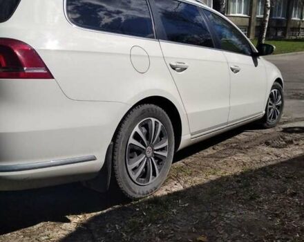 Білий Фольксваген Пассат, об'ємом двигуна 2 л та пробігом 260 тис. км за 12200 $, фото 4 на Automoto.ua