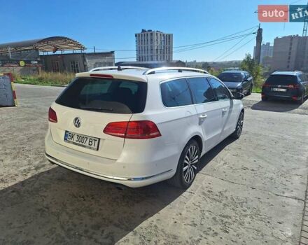 Белый Фольксваген Пассат, объемом двигателя 2 л и пробегом 350 тыс. км за 13000 $, фото 2 на Automoto.ua