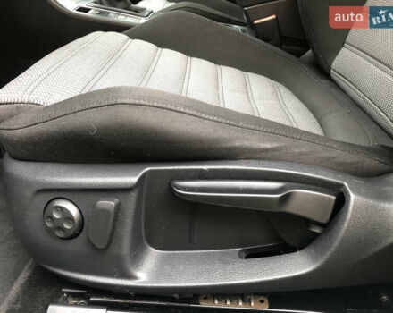 Білий Фольксваген Пассат, об'ємом двигуна 2 л та пробігом 217 тис. км за 10500 $, фото 25 на Automoto.ua