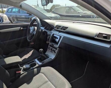 Белый Фольксваген Пассат, объемом двигателя 2 л и пробегом 225 тыс. км за 9800 $, фото 12 на Automoto.ua