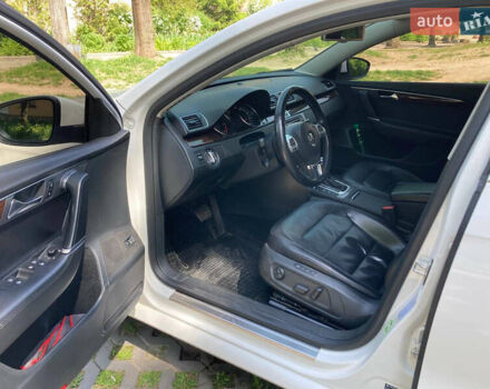 Белый Фольксваген Пассат, объемом двигателя 1.97 л и пробегом 275 тыс. км за 12300 $, фото 9 на Automoto.ua