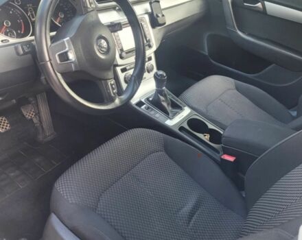 Белый Фольксваген Пассат, объемом двигателя 2 л и пробегом 270 тыс. км за 11000 $, фото 4 на Automoto.ua