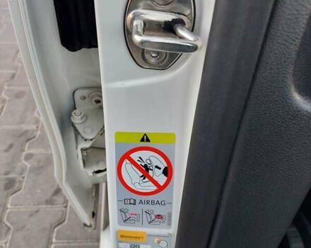 Белый Фольксваген Пассат, объемом двигателя 1.97 л и пробегом 219 тыс. км за 12555 $, фото 27 на Automoto.ua