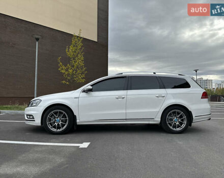 Белый Фольксваген Пассат, объемом двигателя 2 л и пробегом 301 тыс. км за 11500 $, фото 2 на Automoto.ua