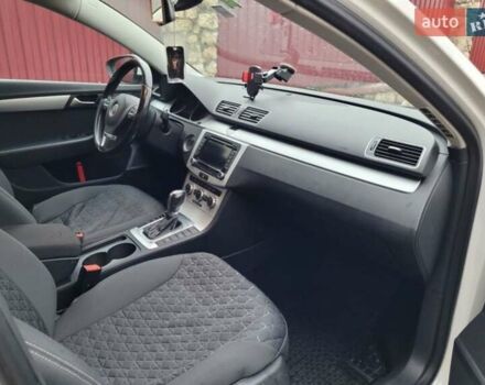 Белый Фольксваген Пассат, объемом двигателя 1.97 л и пробегом 260 тыс. км за 10400 $, фото 4 на Automoto.ua