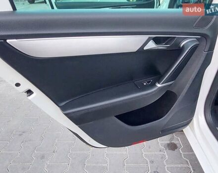 Белый Фольксваген Пассат, объемом двигателя 1.97 л и пробегом 219 тыс. км за 12555 $, фото 43 на Automoto.ua