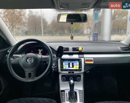 Белый Фольксваген Пассат, объемом двигателя 2 л и пробегом 298 тыс. км за 11299 $, фото 8 на Automoto.ua