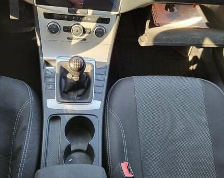 Белый Фольксваген Пассат, объемом двигателя 1.6 л и пробегом 308 тыс. км за 9500 $, фото 29 на Automoto.ua