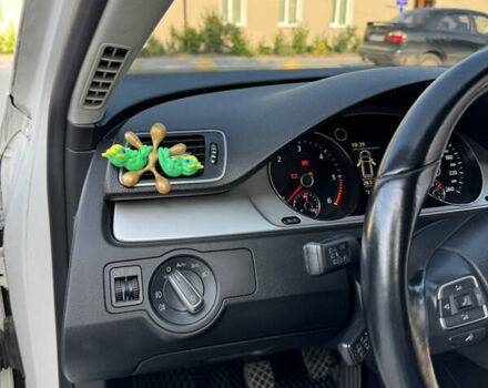 Белый Фольксваген Пассат, объемом двигателя 1.6 л и пробегом 245 тыс. км за 9500 $, фото 14 на Automoto.ua