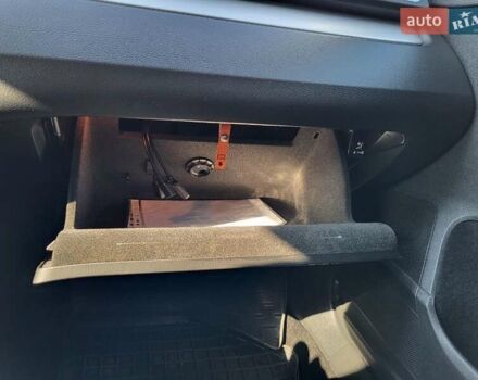 Белый Фольксваген Пассат, объемом двигателя 1.6 л и пробегом 308 тыс. км за 9500 $, фото 23 на Automoto.ua