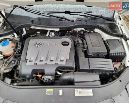 Белый Фольксваген Пассат, объемом двигателя 1.97 л и пробегом 260 тыс. км за 10400 $, фото 6 на Automoto.ua