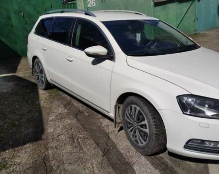 Білий Фольксваген Пассат, об'ємом двигуна 2 л та пробігом 260 тис. км за 12200 $, фото 3 на Automoto.ua