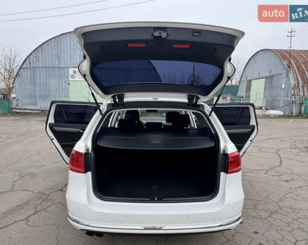 Білий Фольксваген Пассат, об'ємом двигуна 2 л та пробігом 276 тис. км за 12300 $, фото 60 на Automoto.ua