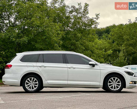 Белый Фольксваген Пассат, объемом двигателя 1.97 л и пробегом 293 тыс. км за 12700 $, фото 4 на Automoto.ua