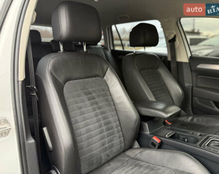 Белый Фольксваген Пассат, объемом двигателя 2 л и пробегом 252 тыс. км за 13999 $, фото 25 на Automoto.ua