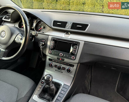 Белый Фольксваген Пассат, объемом двигателя 1.6 л и пробегом 227 тыс. км за 11999 $, фото 70 на Automoto.ua