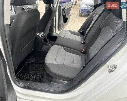 Білий Фольксваген Пассат, об'ємом двигуна 2 л та пробігом 276 тис. км за 12300 $, фото 67 на Automoto.ua