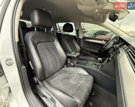 Белый Фольксваген Пассат, объемом двигателя 2 л и пробегом 252 тыс. км за 13999 $, фото 24 на Automoto.ua